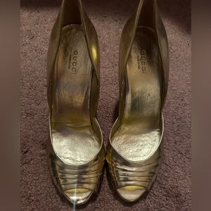Women’s *Authentic* Gold Gucci Pumps